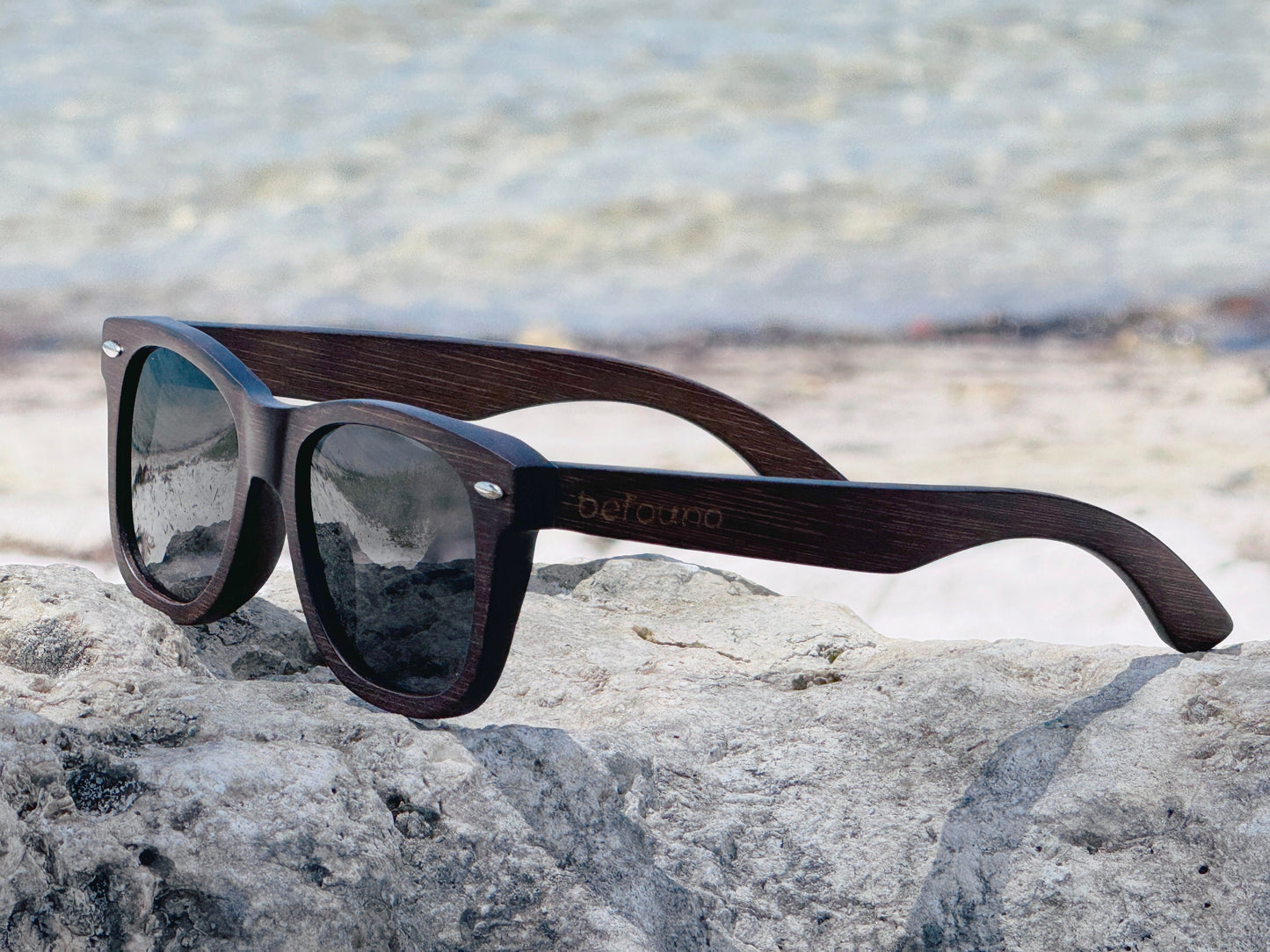 Personalized wooden sunglasses – Unisex