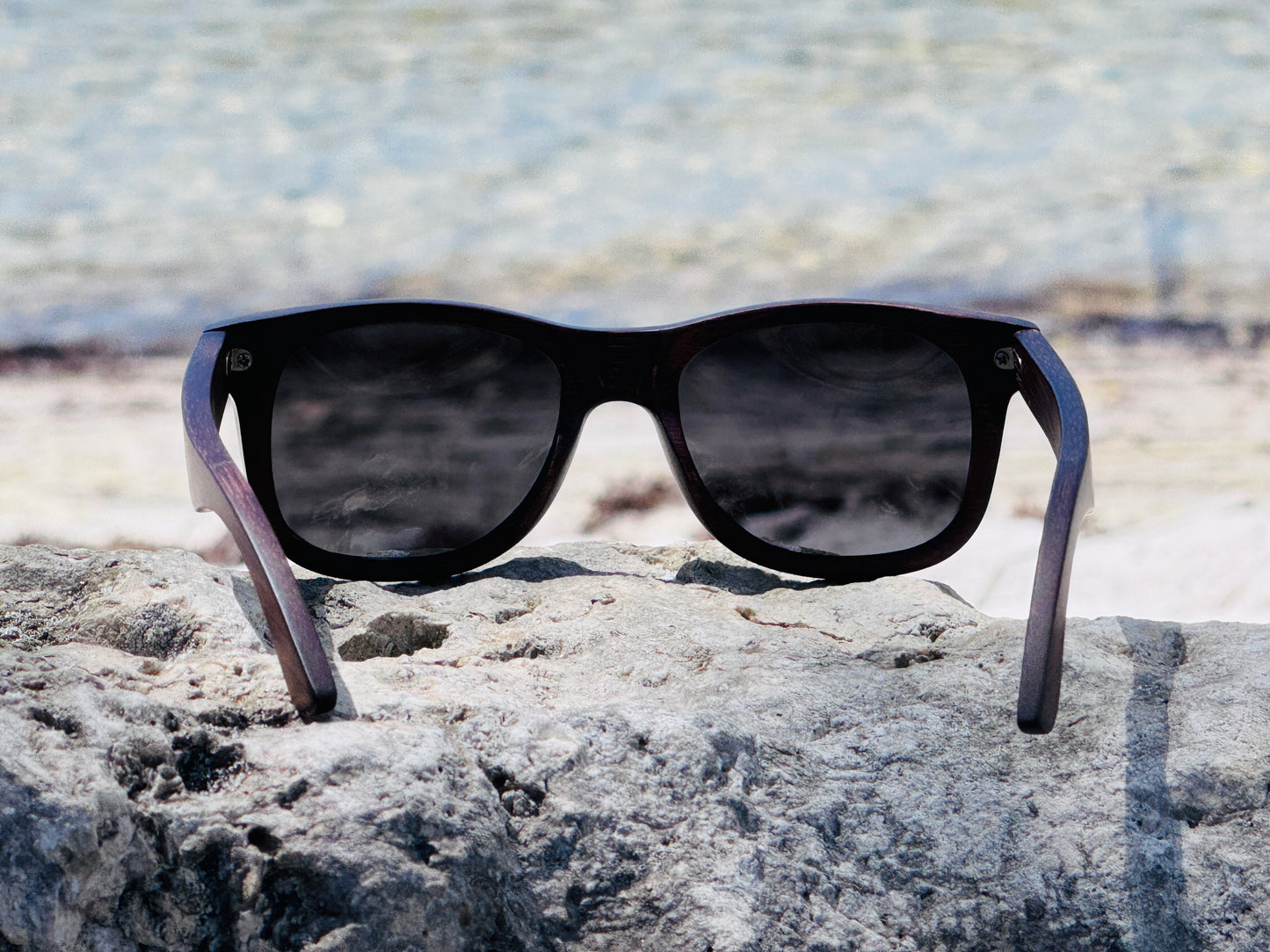 Personalized wooden sunglasses – Unisex