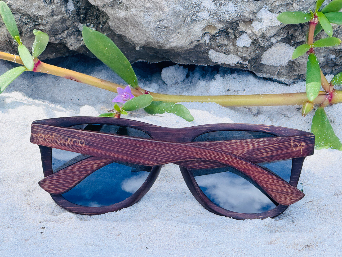 Personalized wooden sunglasses – Unisex